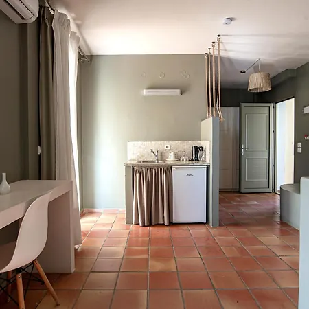 Mounda Retreat Hotel 3*