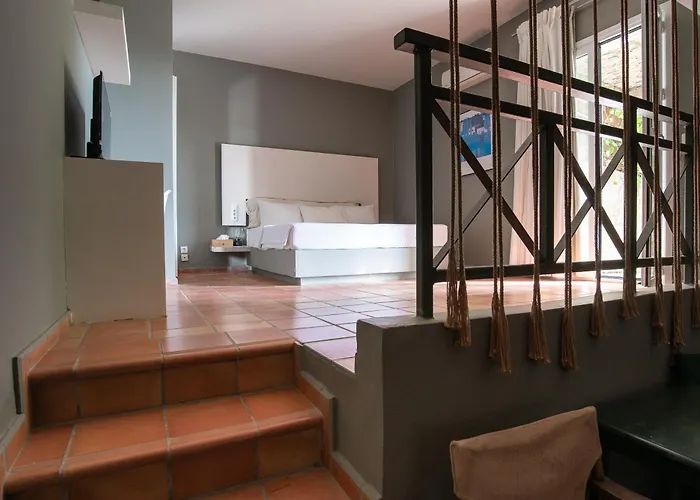 Mounda Retreat Hotel