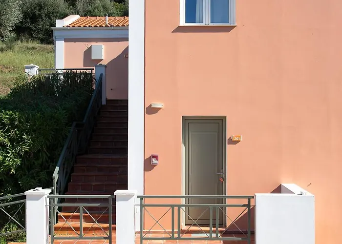 Mounda Retreat Hotel